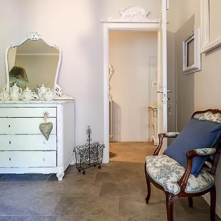 Bnbook Maison Charlotte Dimora Parco Apartamento Porto Valtravaglia