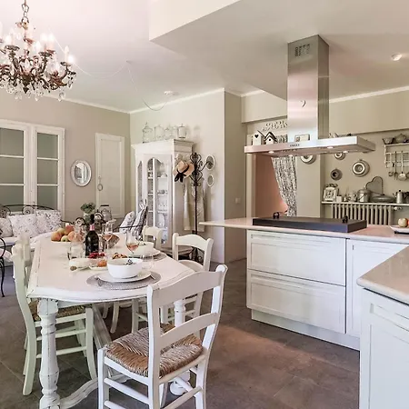 Bnbook Maison Charlotte Dimora Parco Apartamento